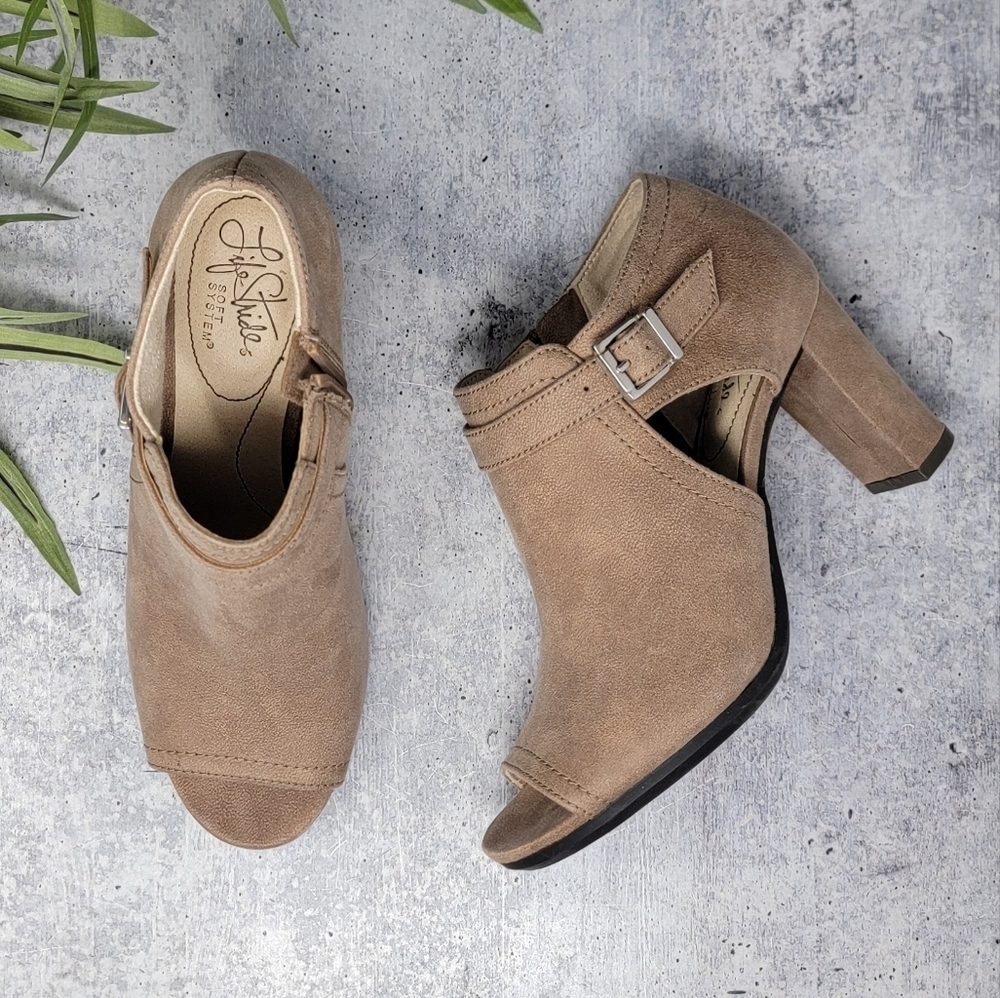 Life Stride Anastasia Beige Taupe Open Toe Booties with Side Cutout Size 6.5M